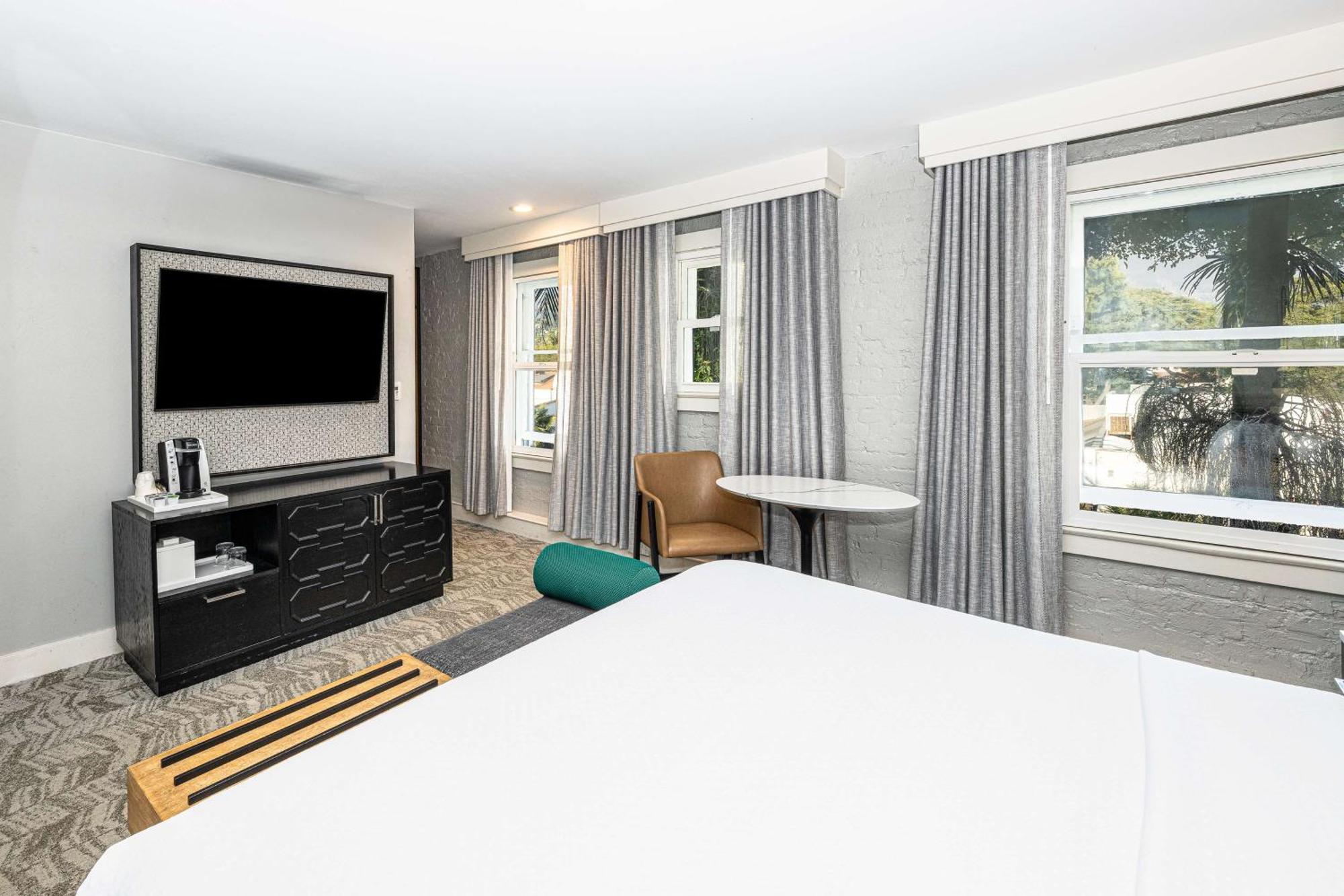 Hotel Virginia Santa Barbara, Tapestry Collection By Hilton Exterior foto